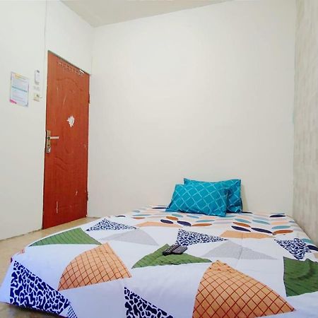 West Surabaya Homey Buitenkant foto